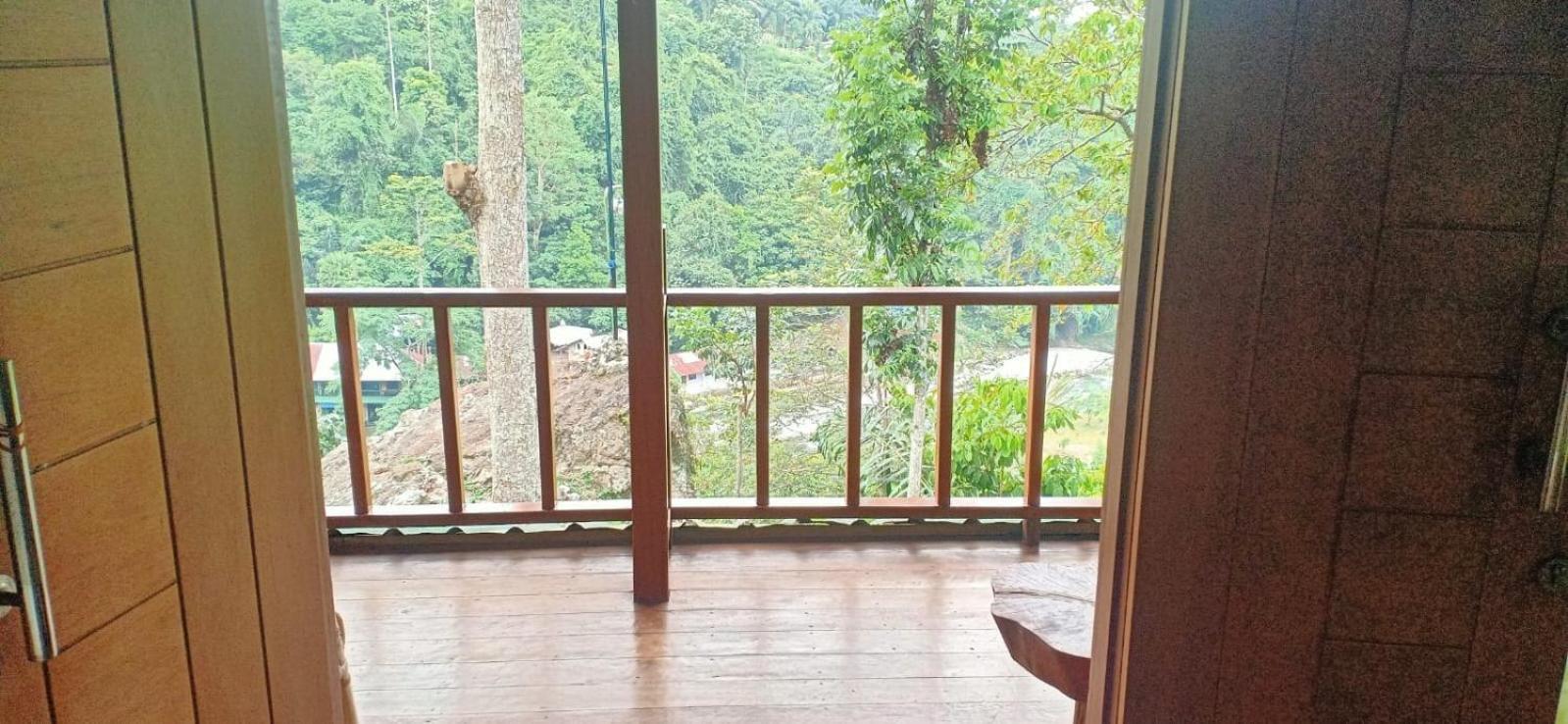 On The Rocks Bungalows, Restaurant And Jungle Trekking Tours Bukit Lawang Exterior foto