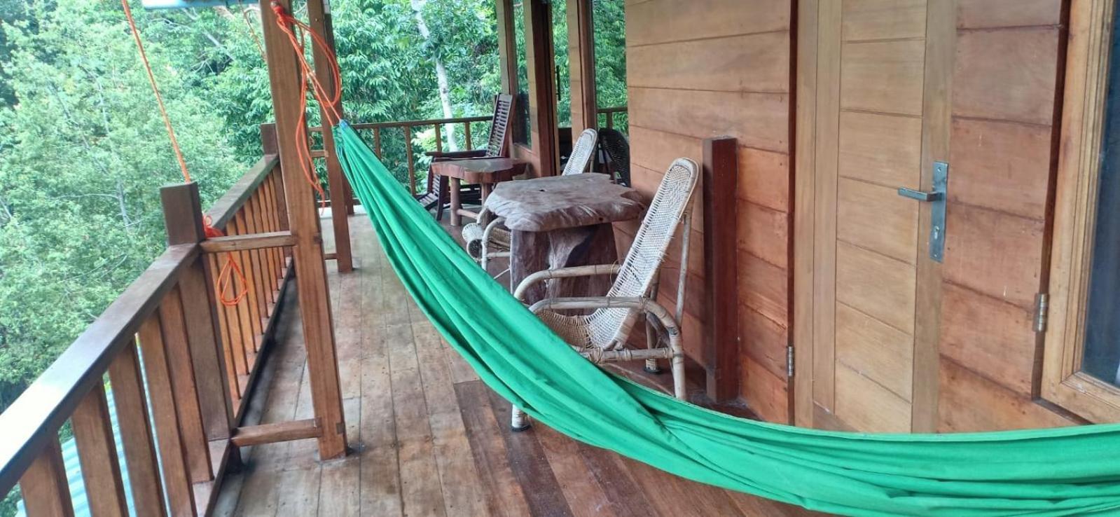 On The Rocks Bungalows, Restaurant And Jungle Trekking Tours Bukit Lawang Exterior foto