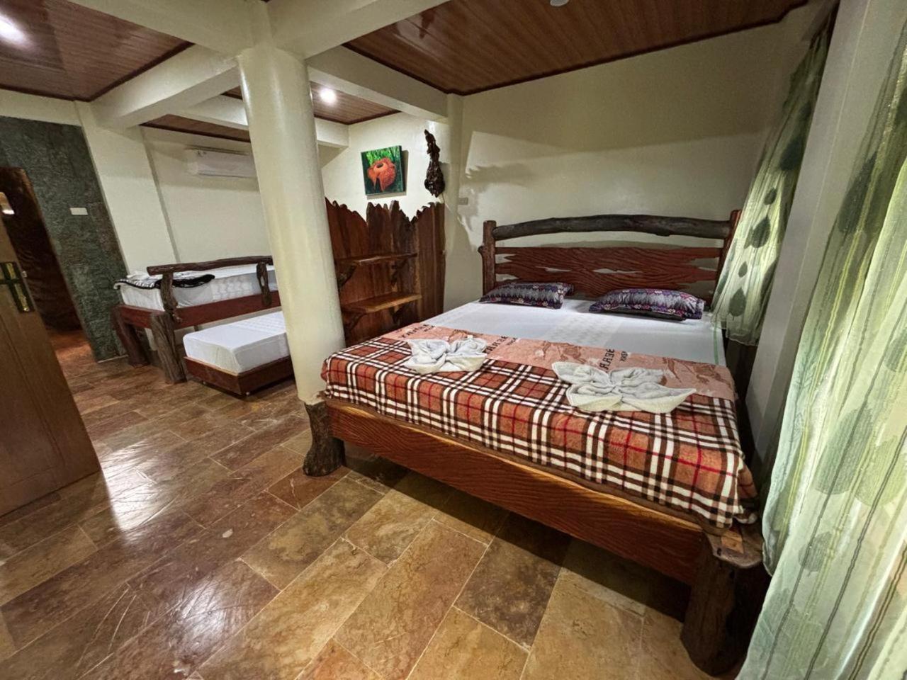 On The Rocks Bungalows, Restaurant And Jungle Trekking Tours Bukit Lawang Exterior foto