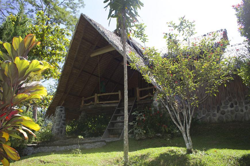On The Rocks Bungalows, Restaurant And Jungle Trekking Tours Bukit Lawang Exterior foto