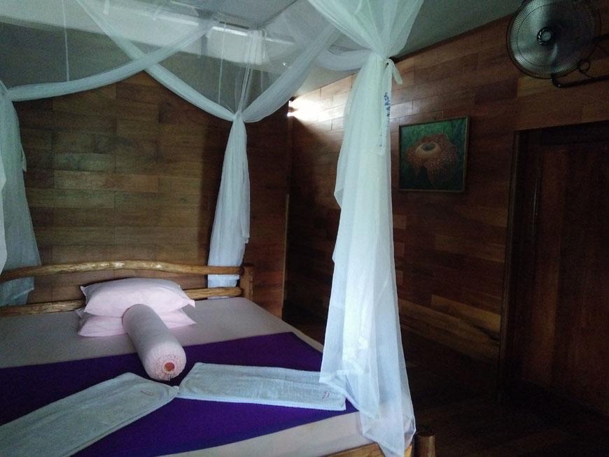 On The Rocks Bungalows, Restaurant And Jungle Trekking Tours Bukit Lawang Exterior foto